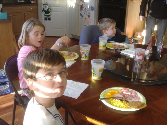 2007-12-26-06 Christmas Day K&J.jpg
